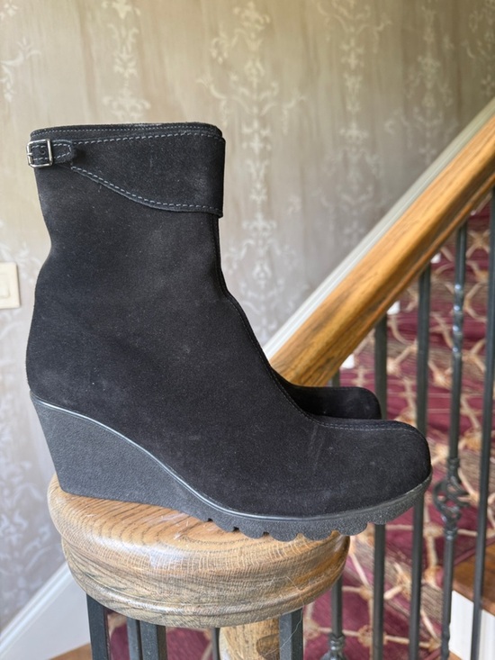 s-l400.jpg LA CANADIENNE ladies size 10 medium suede boot NWOT